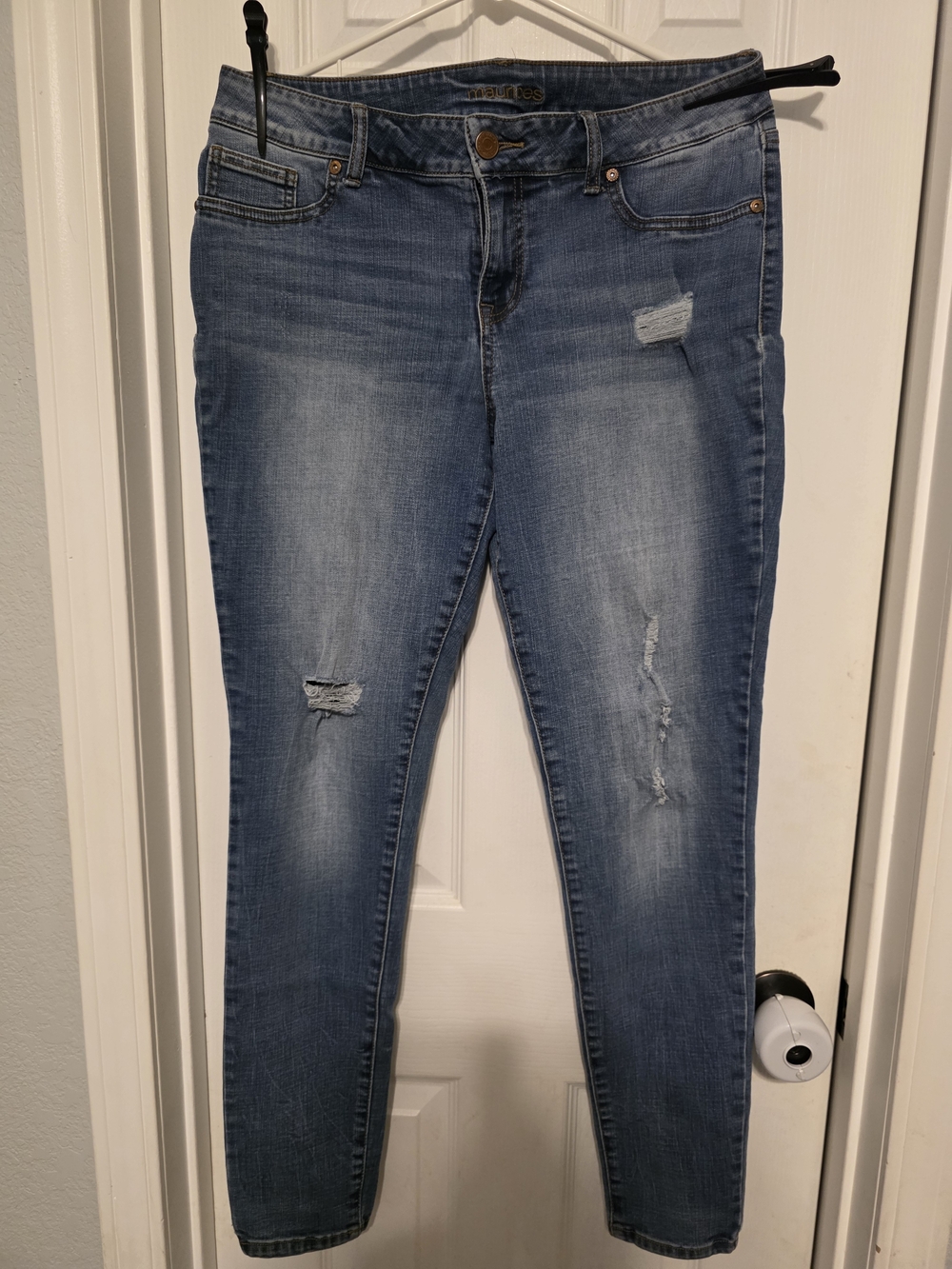 Mid-Rise Light Blue Distressed Skinny Jeans for Women